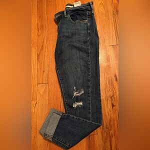 Levi’s 711 Skinny Jeans – Dark Wash Distressed (Size 28)